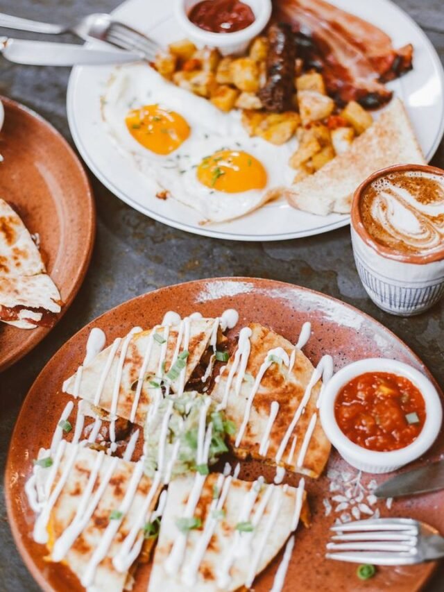 Desayuno en restaurante familiar mexicano